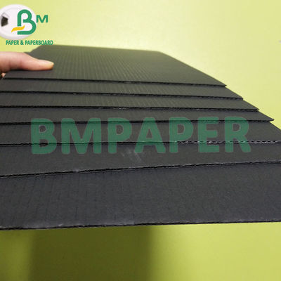 1.5MM 2MM E Pit 110+110+110 Zwart karton Drievoudig vloet gegolfd karton voor papierverpakking