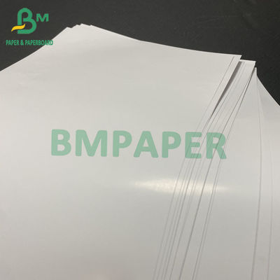 het Document van 150gsm 157gsm Chromocoat in Bladriem die 640 X 900mm 700 X 1000mm inpakken
