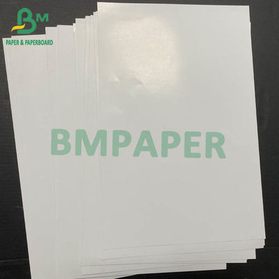 het Document van 150gsm 157gsm Chromocoat in Bladriem die 640 X 900mm 700 X 1000mm inpakken