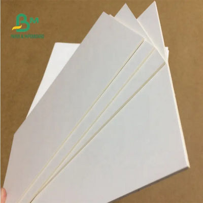 De deklaag lamineerde Witte Kartonbladen 72 X 102cm 1mm 2mm 3mm voor Giftvakje