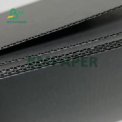 De zwarte plooit e-het Blad van het Fluitkarton voor Karton Inpakkend 502mm X 693mm
