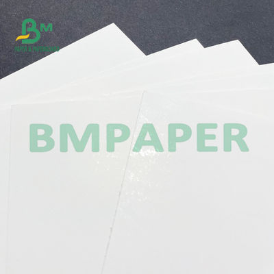 Één Partij bedekte Witte Raadsdocument Hoge Dikte voor Schoonheidsmiddelen met een laag Inpakkend OEM ODM