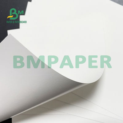 Één Partij bedekte Witte Raadsdocument Hoge Dikte voor Schoonheidsmiddelen met een laag Inpakkend OEM ODM