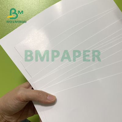 De dubbele Partijen bedekten Glanzend Dekkingsdocument 250gsm 300gsm 70cm X 100cm met een laag