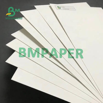 Het Ivoorraad 200gsm van FBB SBS aan 400gsm 750mm 900mm Jumbobroodjes