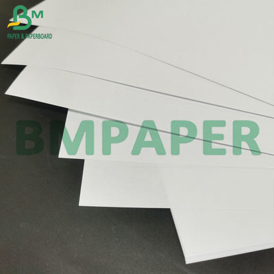 Document van de de bandtekst van 60# 70# 80# 100#LB het Niet beklede Woodfree witte voor Compensatiedruk en boek die in 50gsm aan 300gsm schrijven