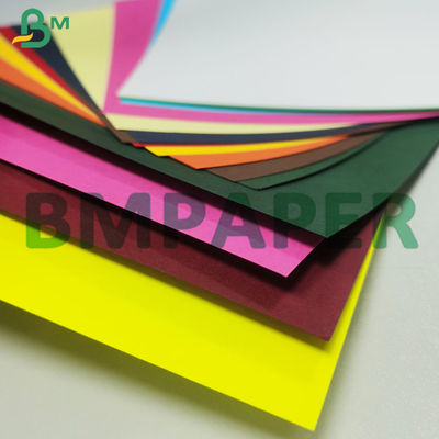 het Gekleurde Bristol Paper Board Wrapping Kraft Document van 110g 180g