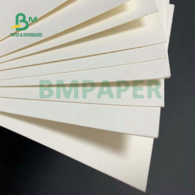 0.4 mm 0,6 mm 0,9 mm Wit ongecoat absorberend papier voor het maken van hotelondergrond