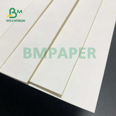 0.4 mm 0,6 mm 0,9 mm Wit ongecoat absorberend papier voor het maken van hotelondergrond