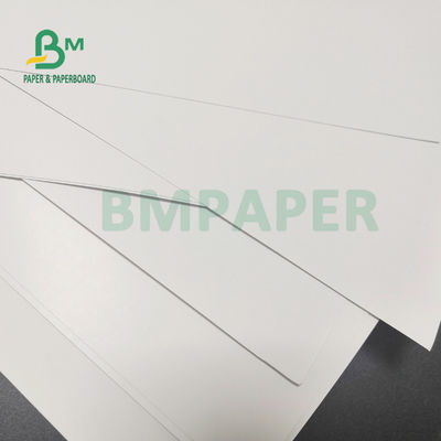 270 gm 350 gm Premium C2S Gloss Cover Voor brochures 93% Witte 25' x 38'