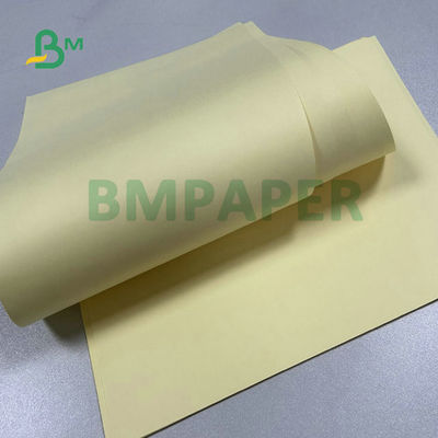 65 gram 70 gram 75 gram A4 gegarandeerd ongecoat roomboekpapier voor het drukken van tijdschriften