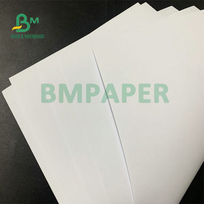 Hoogwit houtvrij papier 50 gsm 60 gsm voor het maken van een notitieboek 28 x 40 inch