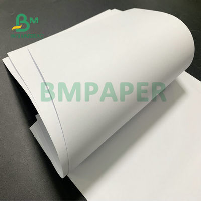 Hoogwit houtvrij papier 50 gsm 60 gsm voor het maken van een notitieboek 28 x 40 inch