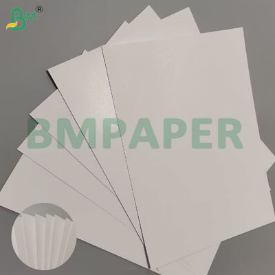 Zwart kernpapier glad hoog vouwbestendig speelkaartenpapier 450 * 320mm