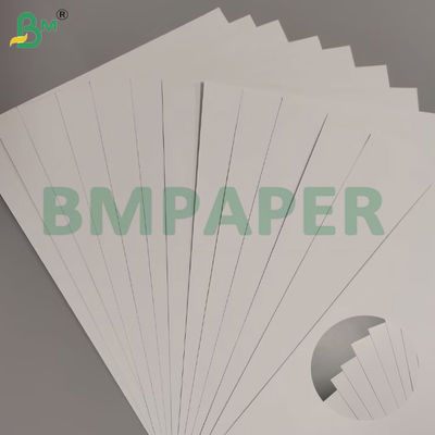 787 * 1092 mm ongecoat houtvrij papier maagdelijk houten papier Jumo-plaat