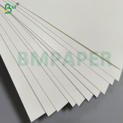 Eenzijdig gecoate vetvast papierplaat met ongecoate witte achterkant 275 gm