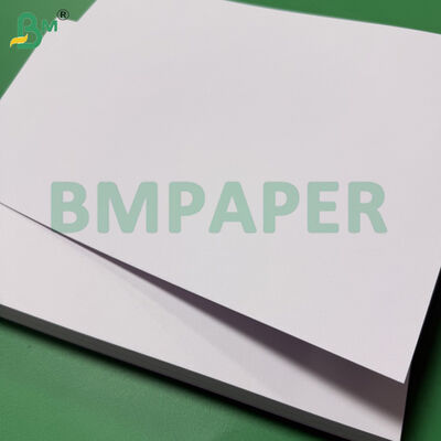 230 gm Bristol ongecoat papier voor het afdrukken van uitnodigingskaarten 787 mm X 1092 mm