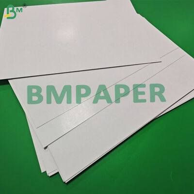 320 gram Zwart kernpapier voor speelkaarten 72 x 102 cm Hoog verscheurbaar