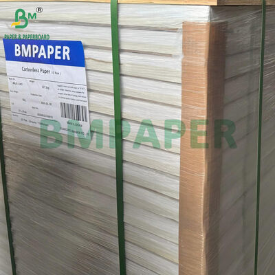 70G 80G koolstofvrij papier Bovenkant gekleurd Achterkant Wit 70cm X 100cm