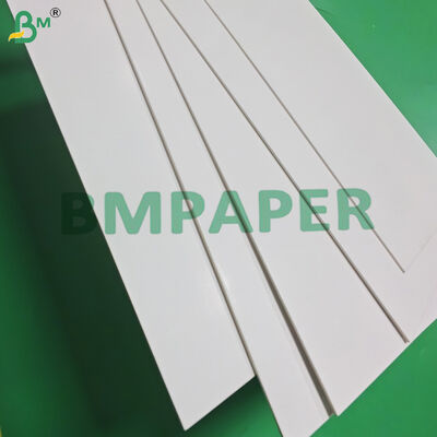 1 mm 1,5 mm Karton Montado Blanco voor cosmetica Doos 70 x 100 cm Hoge stijfheid