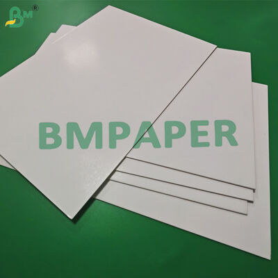 1 mm 1,5 mm Karton Montado Blanco voor cosmetica Doos 70 x 100 cm Hoge stijfheid